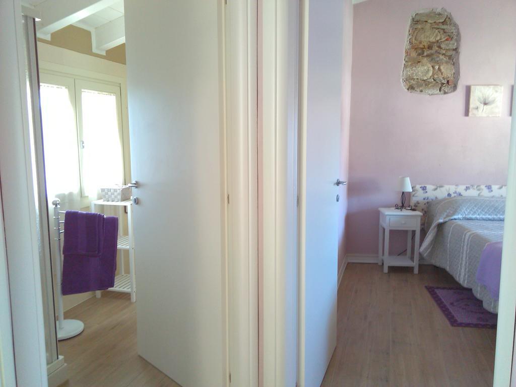 Hotel Il Cortile Friendly House Borgomanero Zimmer foto